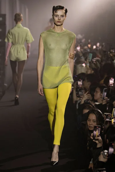 Look 2